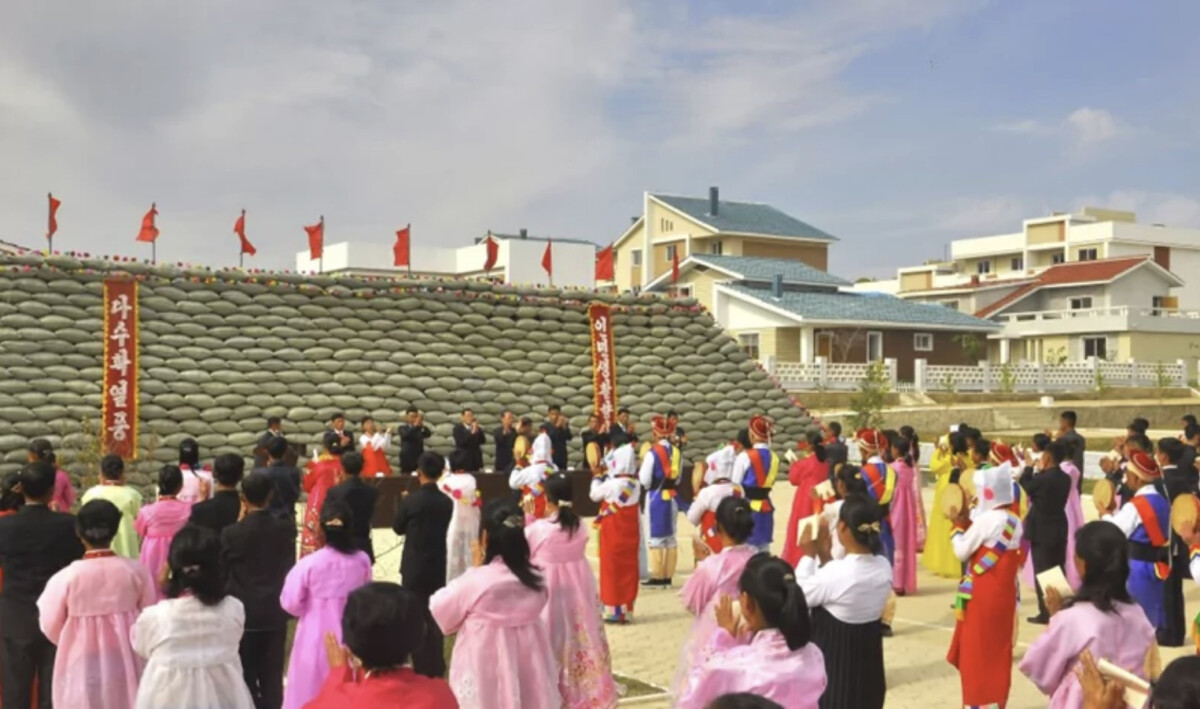 Settlement distributions are being carried out in hwanghae province north korea kcna | nk insider